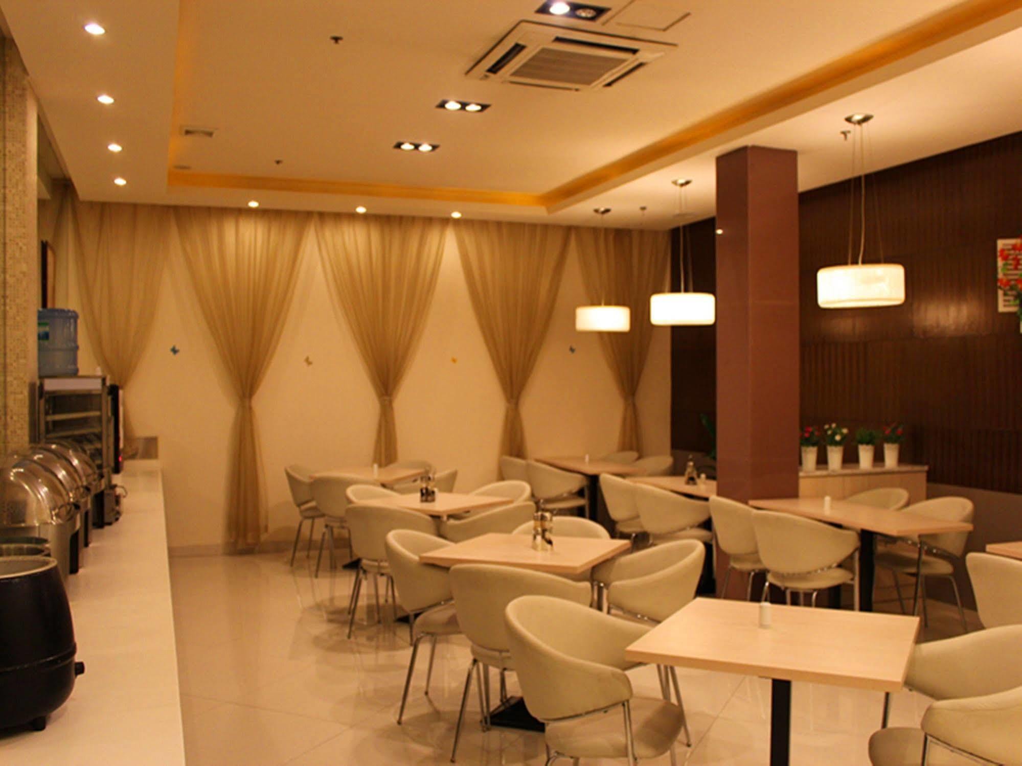 Jingjiang Inn Shanghai Jiading Chengzhong Road Exterior foto